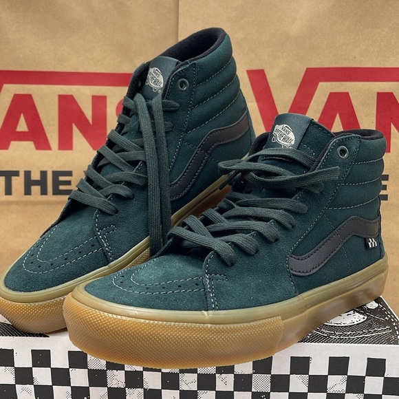 Vans Men’s Skate Sk8-Hi
Green/Gum
VN0A2Z3317P
Sneakers - Picture 4 of 16